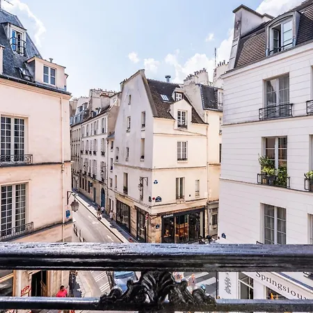 Le Chic Marais Parisien Parigi